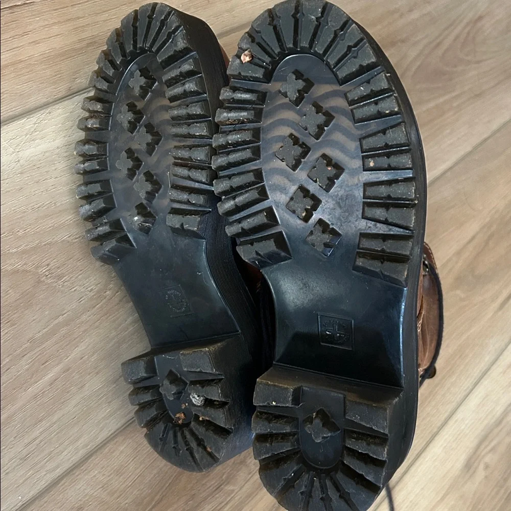 Dr Marten Leona lace up combat boots size 5 - Picture 9 of 9